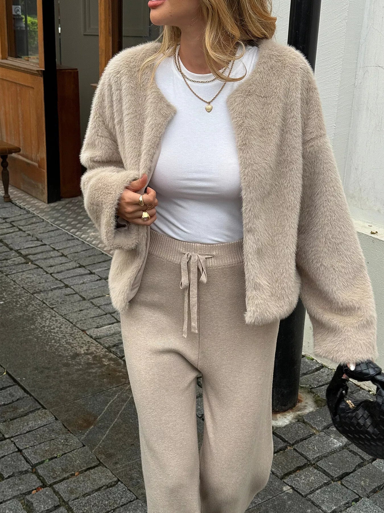 dfc00db6b0f94571adcb4ce372584a4a-Max-Origin